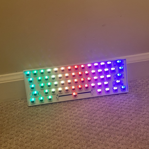 RK61 Mechanical Keyboard - Picture 2 of 5
